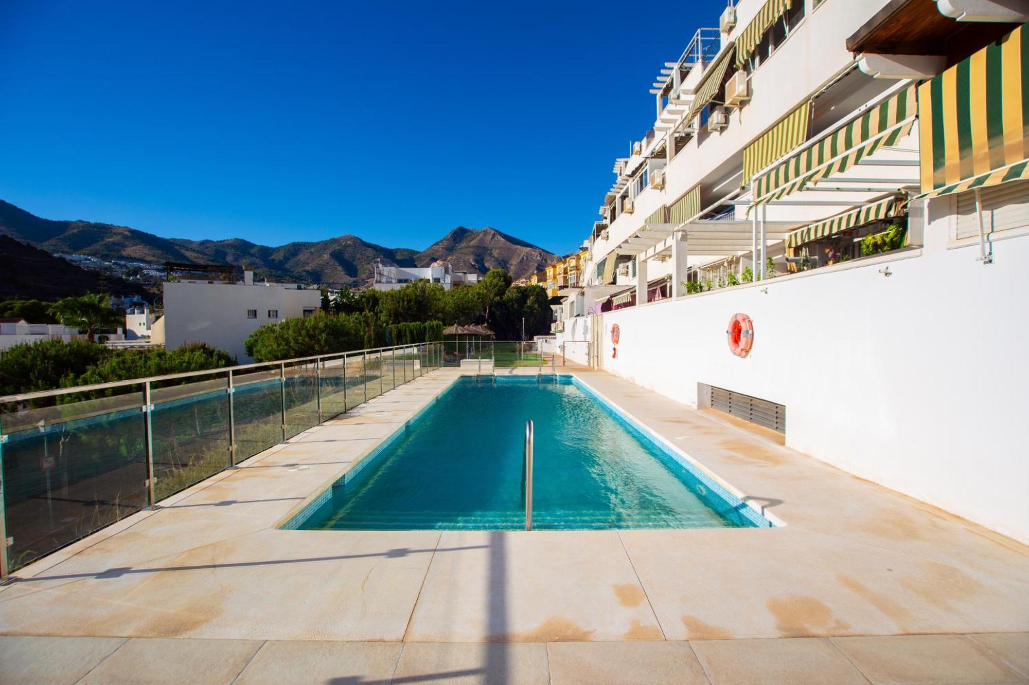 Benalhome - Tu Hogar Con Terraza Y Ducha Exterior Benalmádena Kültér fotó