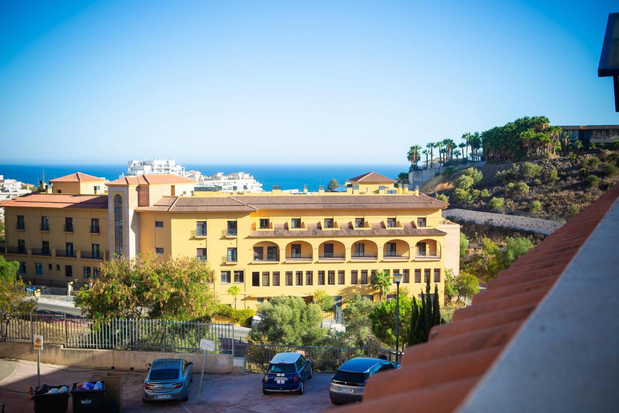 Benalhome - Tu Hogar Con Terraza Y Ducha Exterior Benalmádena Kültér fotó
