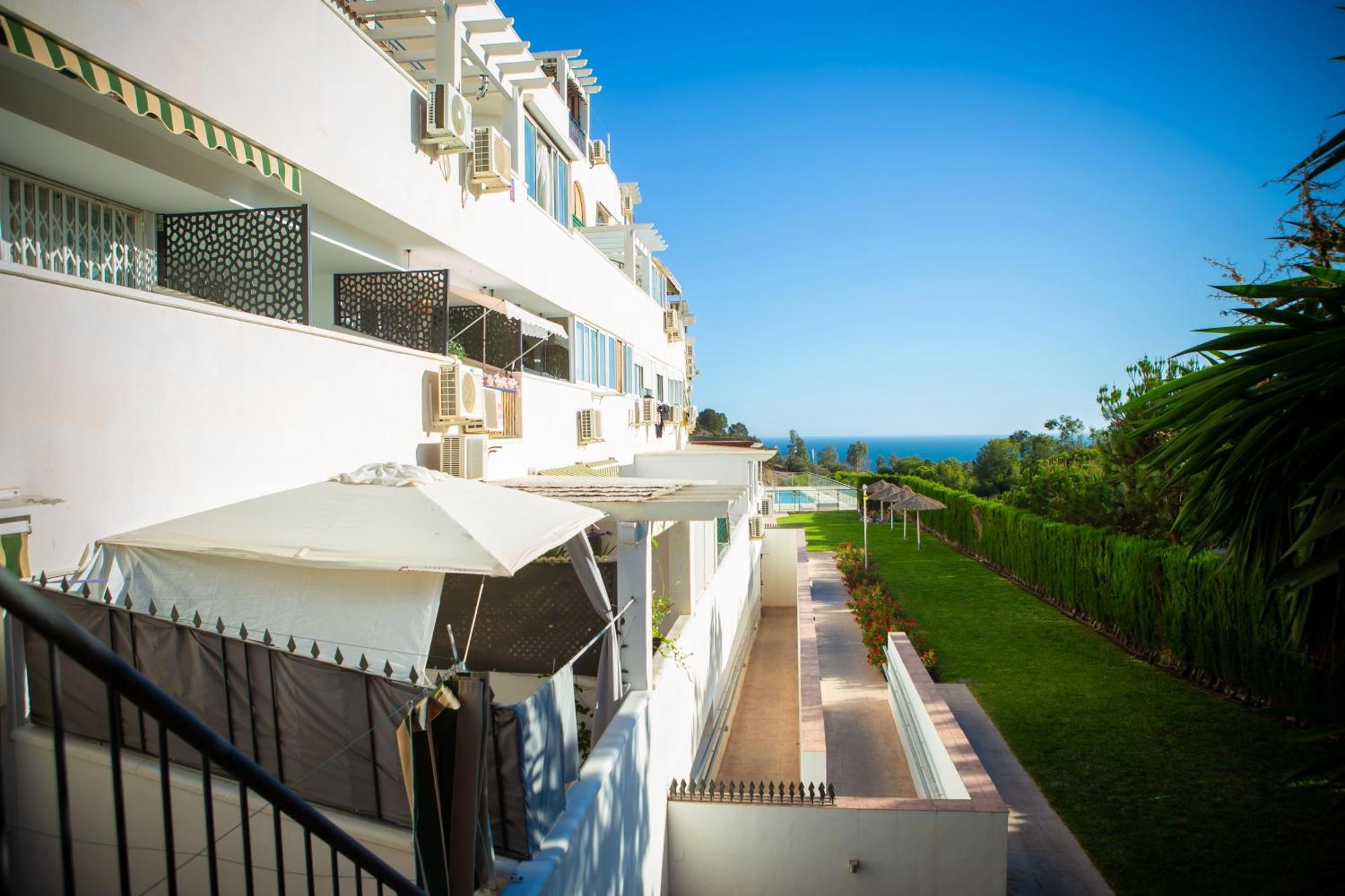 Benalhome - Tu Hogar Con Terraza Y Ducha Exterior Benalmádena Kültér fotó